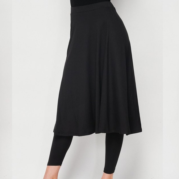 Dresses & Skirts - Boho Off Black Gypsy Stretch Crinkle Midi Skirt with Cropped Leggings OSFM